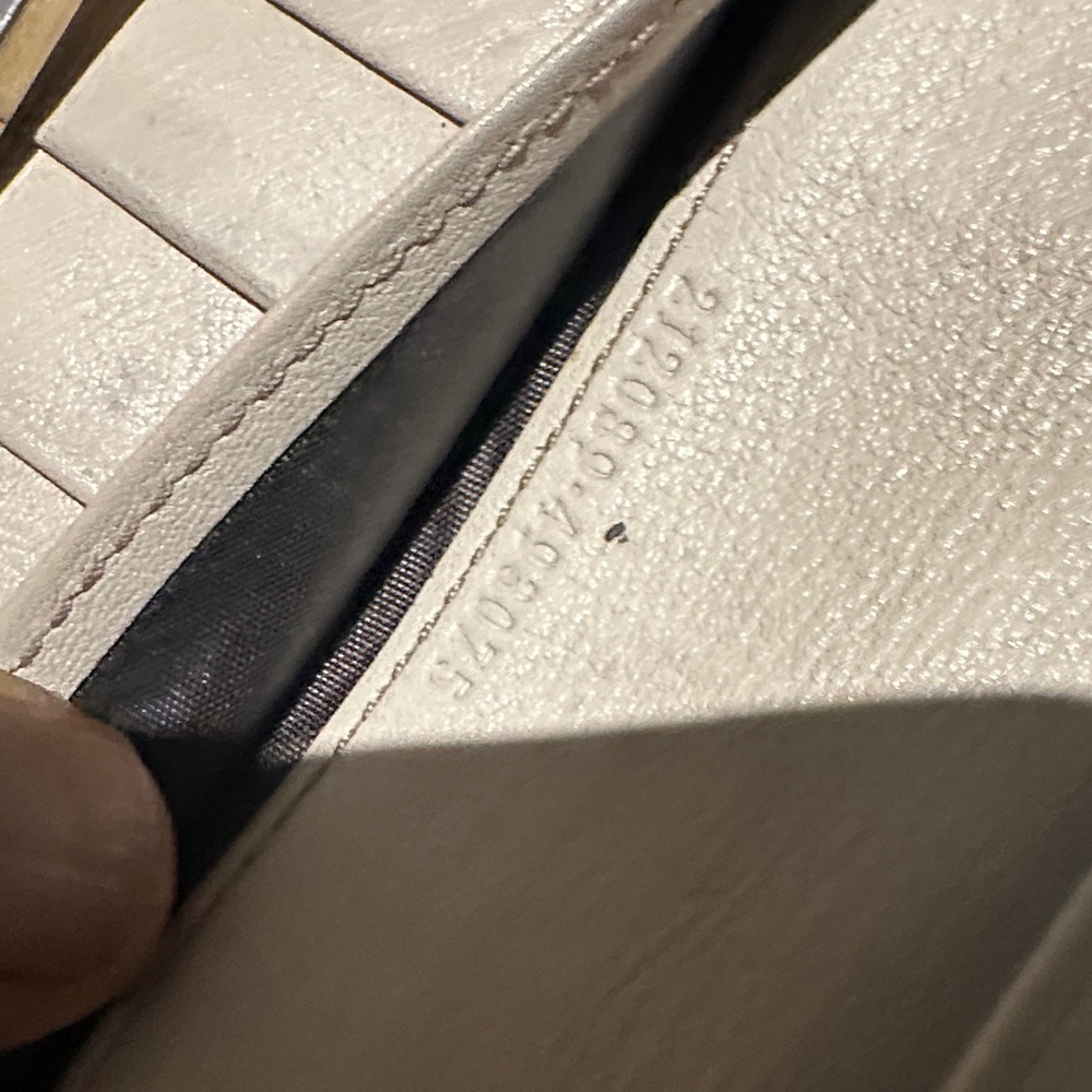 Designer Wallet Set with Signature Patterns - Picture 7 of 12